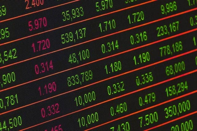 Federal Reserve Holds Rates Steady Amid Slowing Economic Recovery